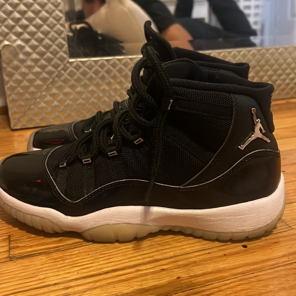 Jordan 11 jubilee size 6.5 - Picture 5 of 5
